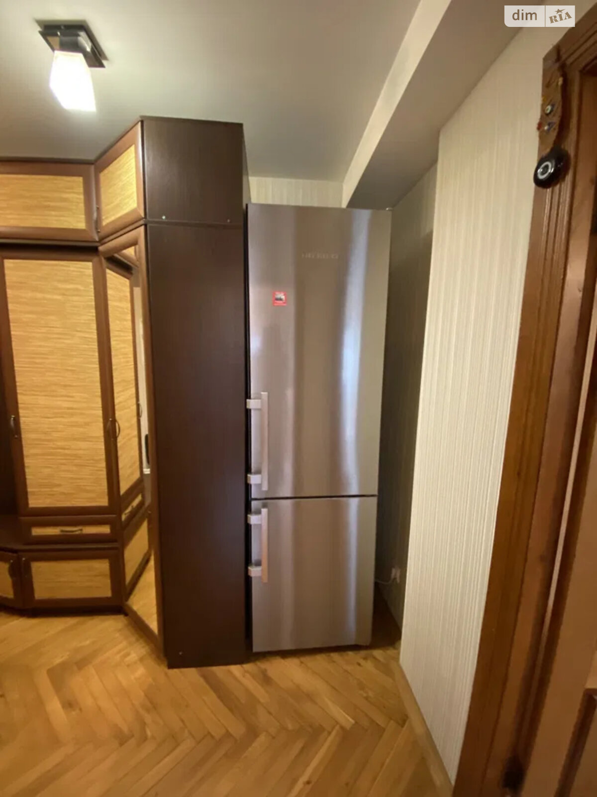 трикімнатна квартира в Києві, район Голосіївський, на вул. Велика Васильківська 136 в довготривалу оренду помісячно фото 1 трикімнатна квартира в Києві, район Голосіївський, на вул. Велика Васильківська 136 в довготривалу оренду помісячно фото 1