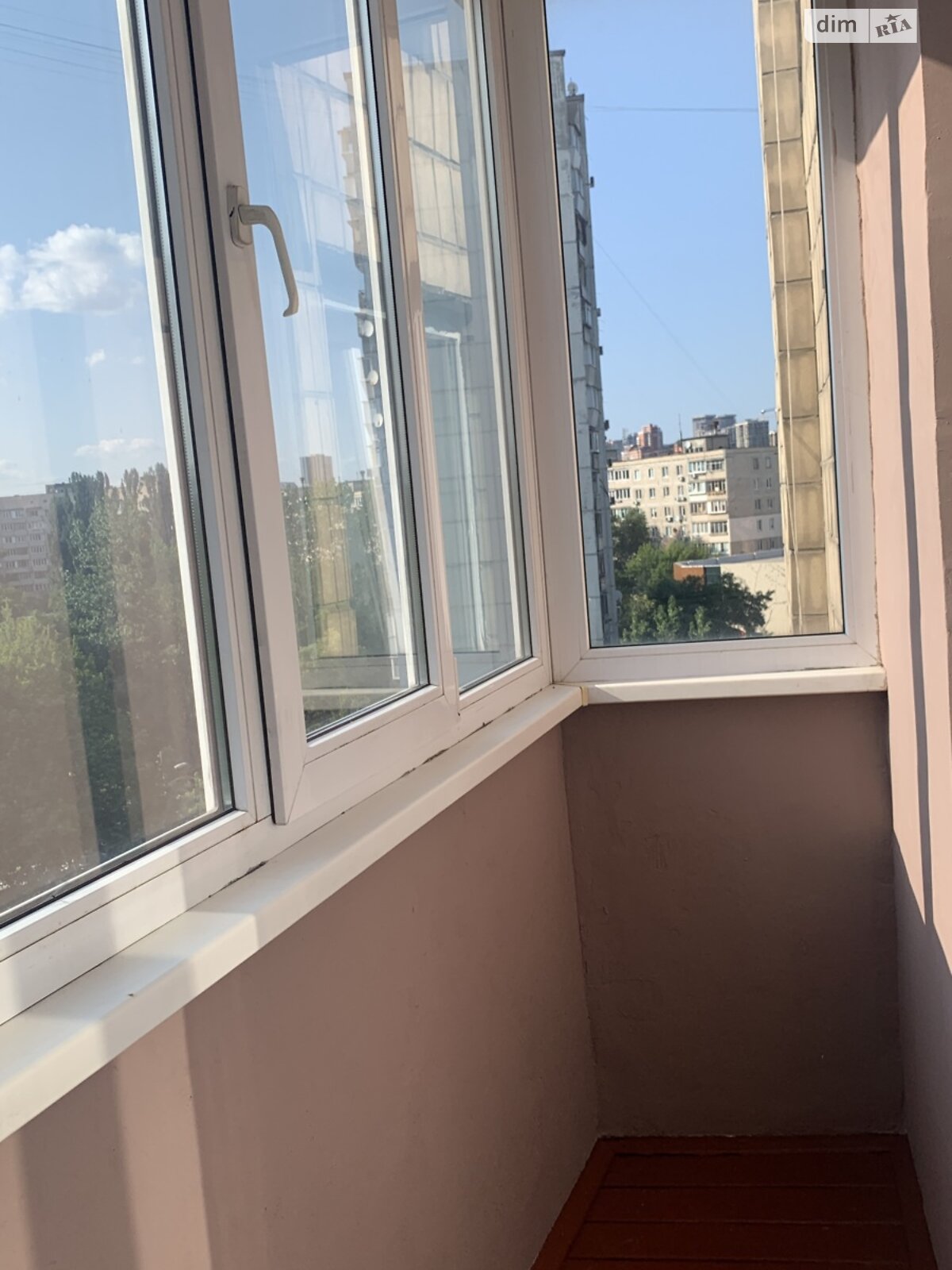 однокомнатная квартира в Киеве, район Голосеевский, на ул. Голосеевская 5 в аренду на долгий срок помесячно фото 1 однокомнатная квартира в Киеве, район Голосеевский, на ул. Голосеевская 5 в аренду на долгий срок помесячно фото 1