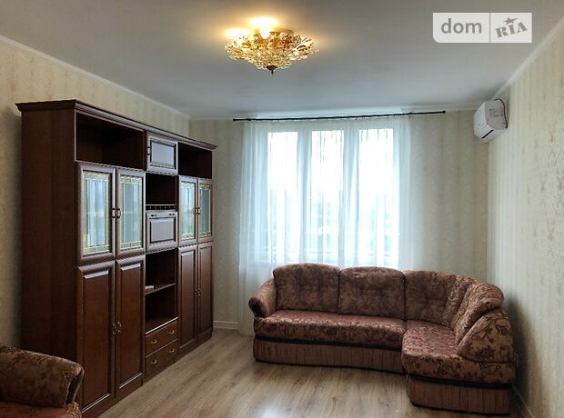 двухкомнатная квартира с мебелью в Киеве, район Голосеевский, на пер. Ясиноватский 10 в аренду на долгий срок помесячно фото 1