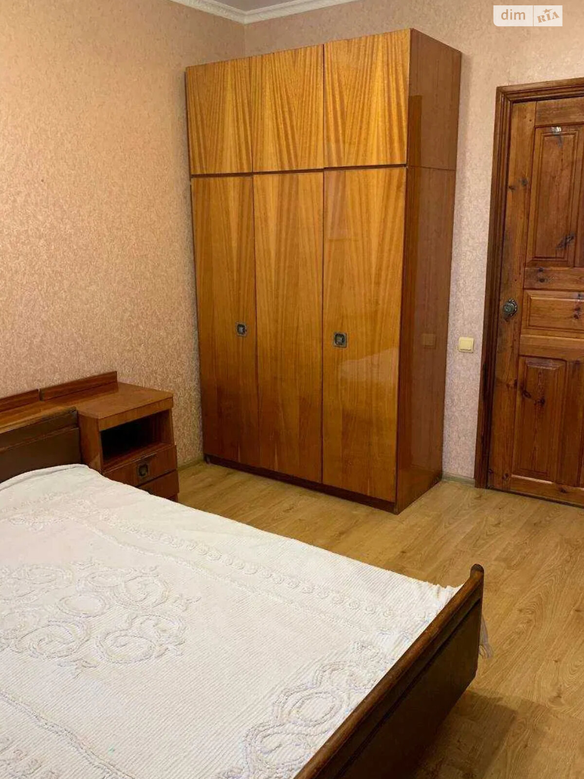 двокімнатна квартира в Києві, район Голосіївський, на вул. Лятошинського 8 в довготривалу оренду помісячно фото 1 двокімнатна квартира в Києві, район Голосіївський, на вул. Лятошинського 8 в довготривалу оренду помісячно фото 1