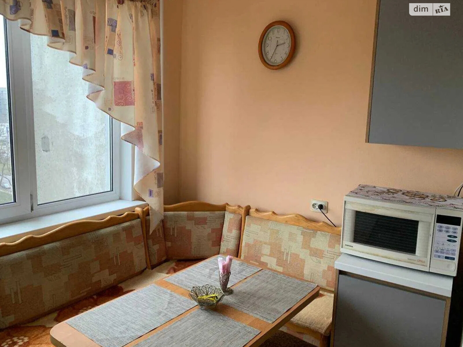 двокімнатна квартира в Києві, район Голосіївський, на вул. Лятошинського 8 в довготривалу оренду помісячно фото 1 двокімнатна квартира в Києві, район Голосіївський, на вул. Лятошинського 8 в довготривалу оренду помісячно фото 1
