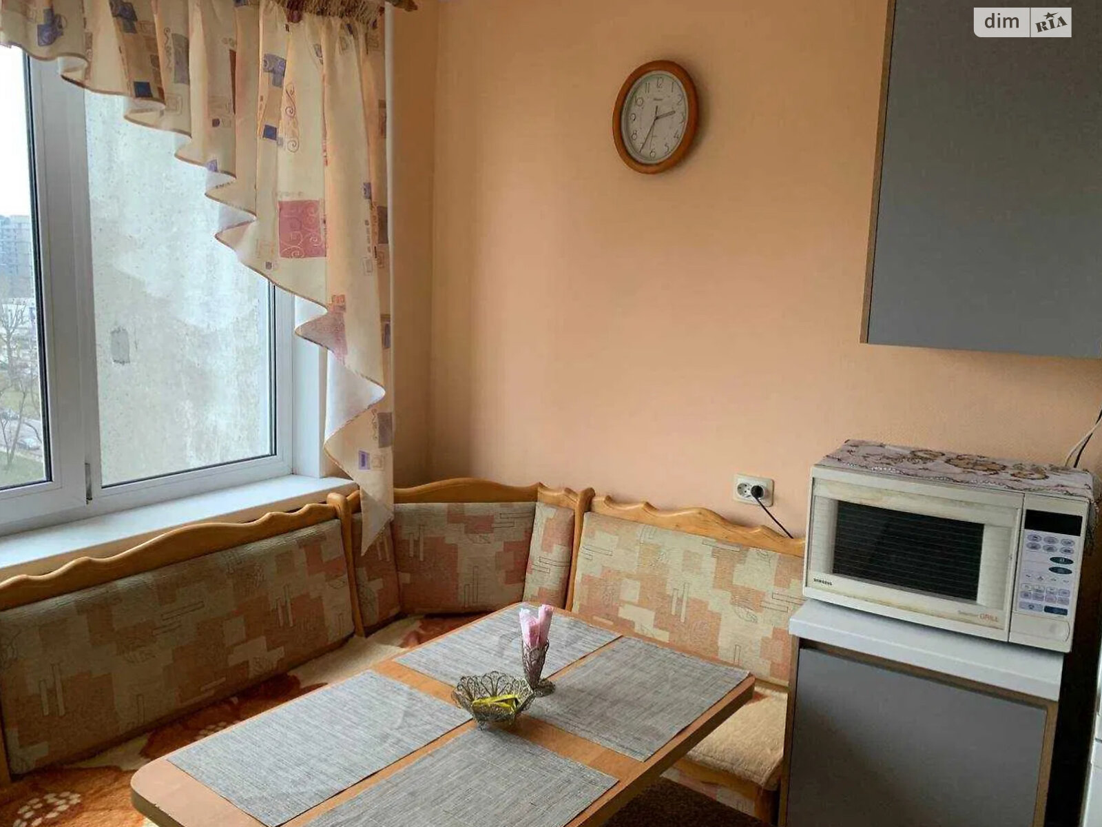 двокімнатна квартира в Києві, район Голосіївський, на вул. Лятошинського 8 в довготривалу оренду помісячно фото 1 двокімнатна квартира в Києві, район Голосіївський, на вул. Лятошинського 8 в довготривалу оренду помісячно фото 1