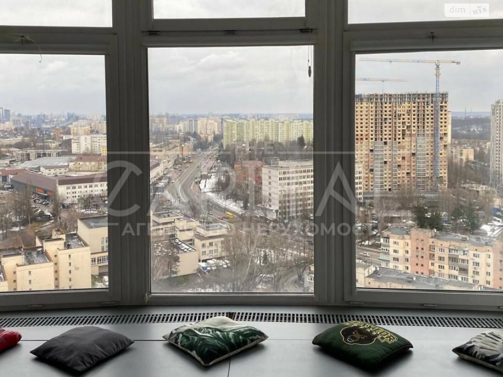 двухкомнатная квартира в Киеве, район Голосеевский, на ул. Михаила Максимовича 3Г в аренду на долгий срок помесячно фото 1