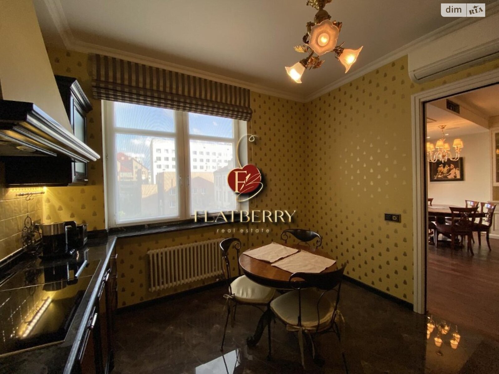 трехкомнатная квартира с мебелью в Киеве, район Голосеевский, на ул. Назаровская 23А в аренду на долгий срок помесячно фото 1