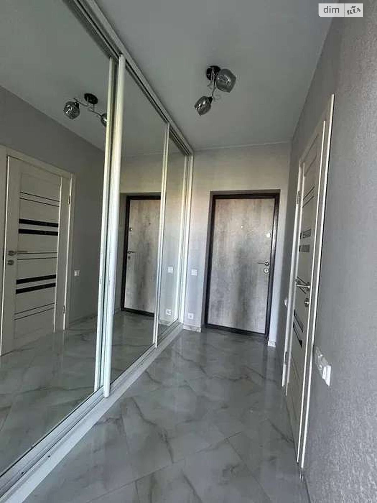 однокімнатна квартира в Києві, район Голосіївський, на вул. Новоселицька 4 в довготривалу оренду помісячно фото 1 однокімнатна квартира в Києві, район Голосіївський, на вул. Новоселицька 4 в довготривалу оренду помісячно фото 1