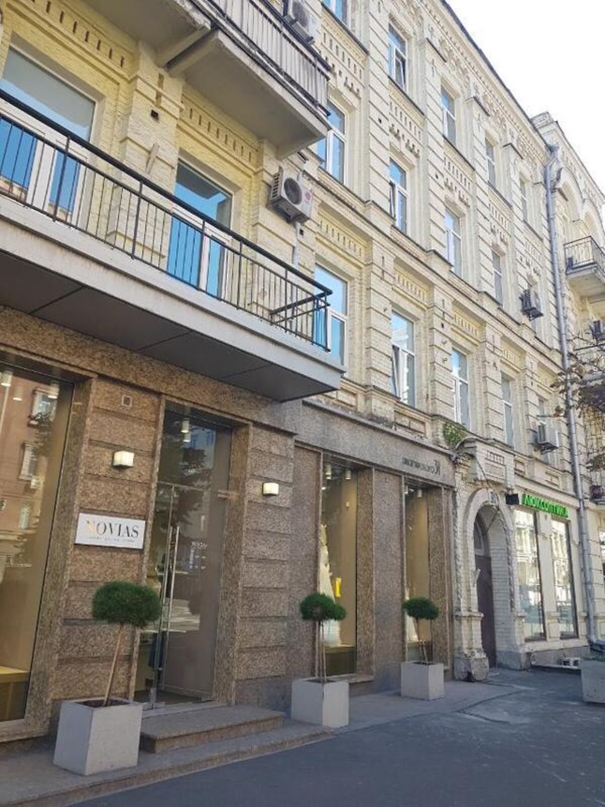 трикімнатна квартира в Києві, район Голосіївський, на вул. Саксаганського 31 в довготривалу оренду помісячно фото 1 трикімнатна квартира в Києві, район Голосіївський, на вул. Саксаганського 31 в довготривалу оренду помісячно фото 1