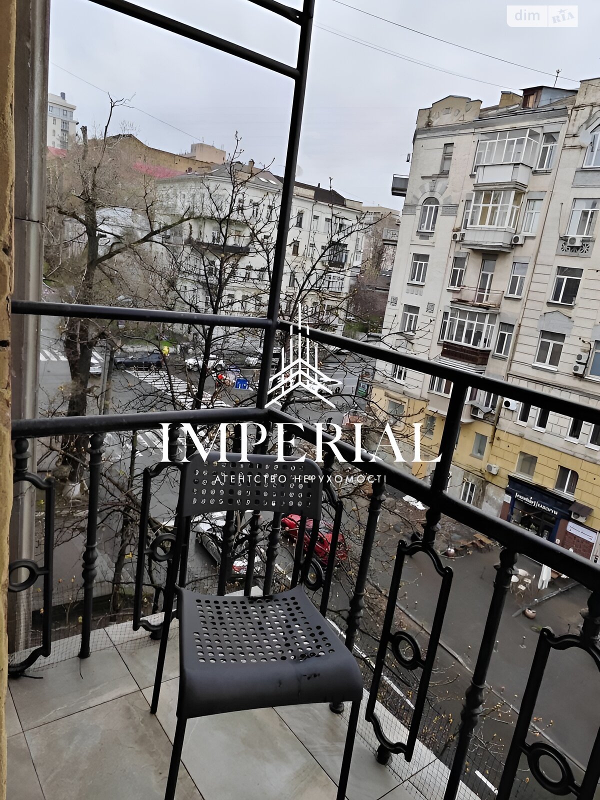 трикімнатна квартира в Києві, район Голосіївський, на вул. Саксаганського 63/28 в довготривалу оренду помісячно фото 1 трикімнатна квартира в Києві, район Голосіївський, на вул. Саксаганського 63/28 в довготривалу оренду помісячно фото 1