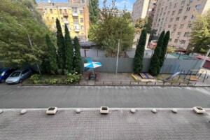 трикімнатна квартира в Києві, район Голосіївський, на вул. Сім’ї Прахових 27 в довготривалу оренду помісячно фото 2