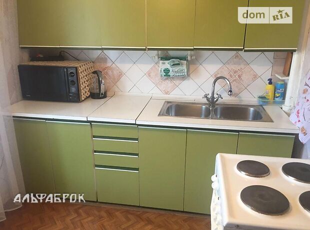 трехкомнатная квартира в Киеве, район Харьковский Массив, на ул. Архитектора Вербицкого 24 в аренду на долгий срок помесячно фото 1 трехкомнатная квартира в Киеве, район Харьковский Массив, на ул. Архитектора Вербицкого 24 в аренду на долгий срок помесячно фото 1
