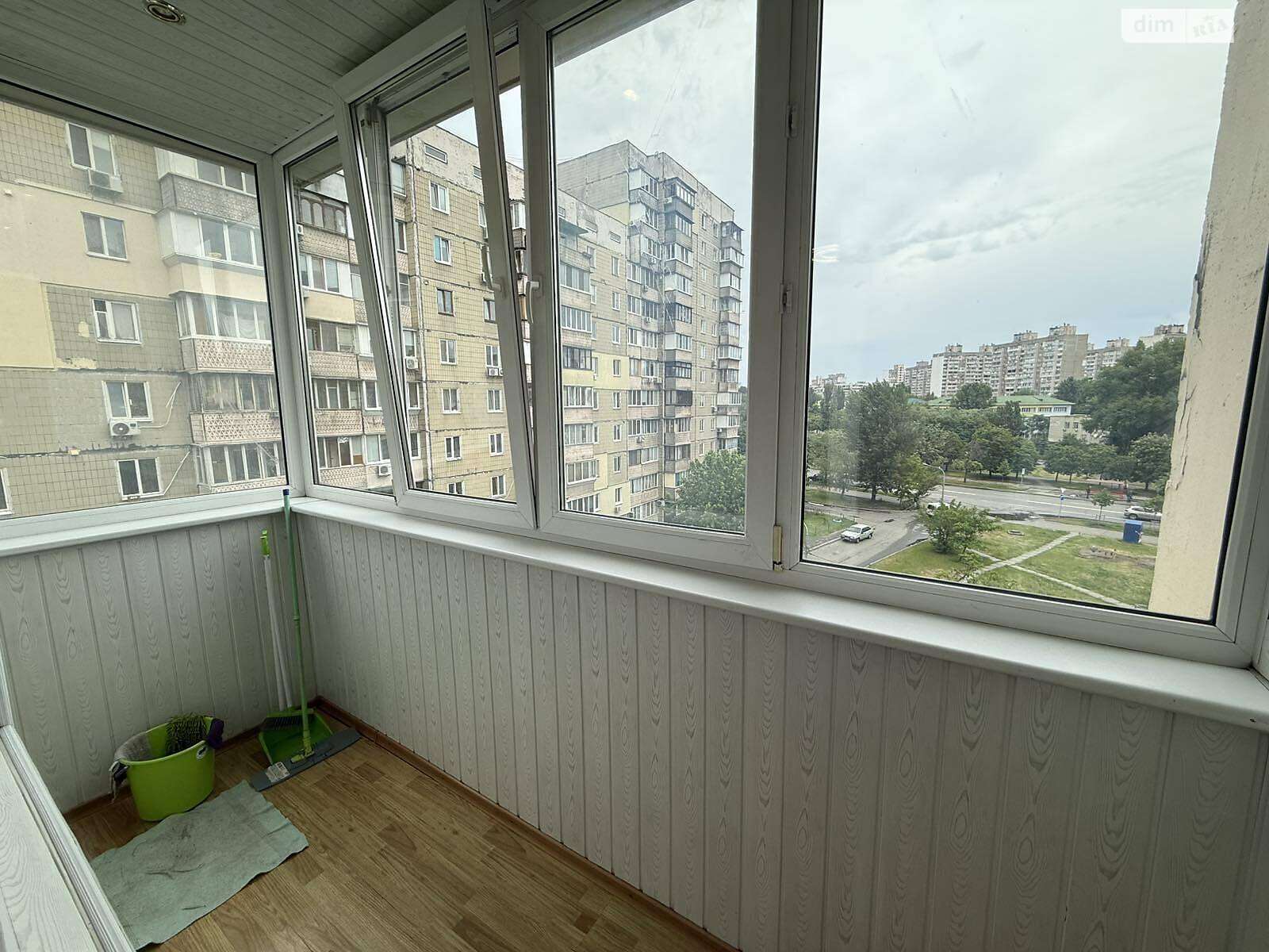 трикімнатна квартира з ремонтом в Києві, район Харківський Масив, на вул. Архітектора Вербицького 26 в довготривалу оренду помісячно фото 1 трикімнатна квартира з ремонтом в Києві, район Харківський Масив, на вул. Архітектора Вербицького 26 в довготривалу оренду помісячно фото 1
