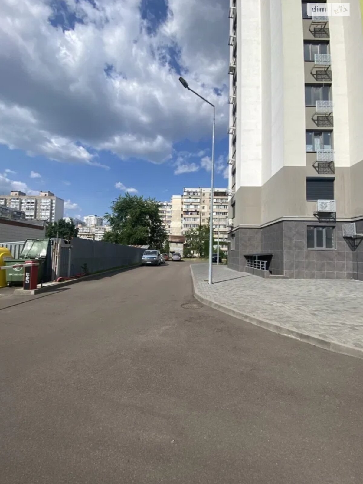 однокімнатна квартира в Києві, район Харківський Масив, на вул. Архітектора Вербицького 1В в довготривалу оренду помісячно фото 1 однокімнатна квартира в Києві, район Харківський Масив, на вул. Архітектора Вербицького 1В в довготривалу оренду помісячно фото 1
