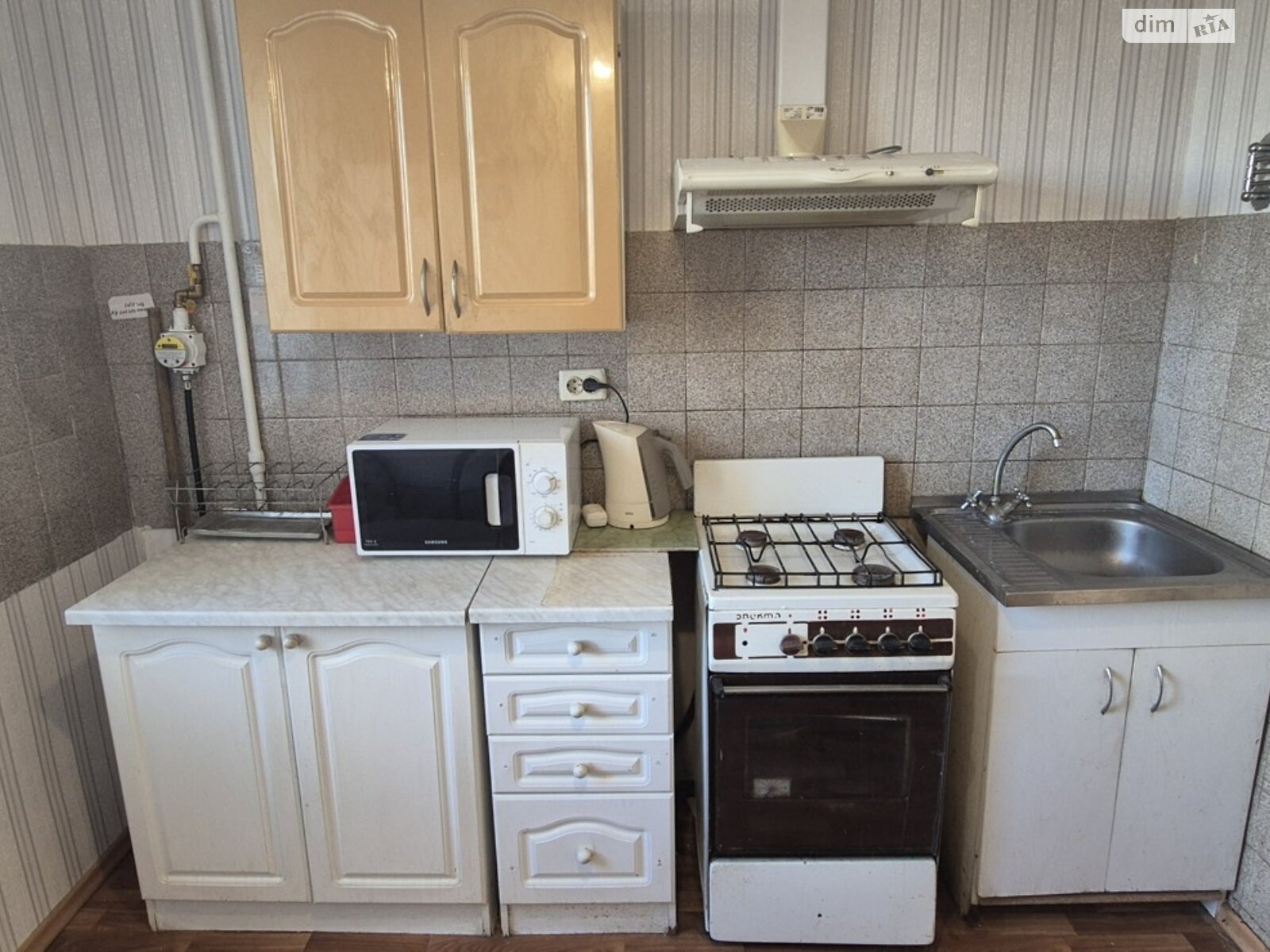 двухкомнатная квартира в Киеве, район Харьковский Массив, на ул. Архитектора Вербицкого 14Б в аренду на долгий срок помесячно фото 1 двухкомнатная квартира в Киеве, район Харьковский Массив, на ул. Архитектора Вербицкого 14Б в аренду на долгий срок помесячно фото 1