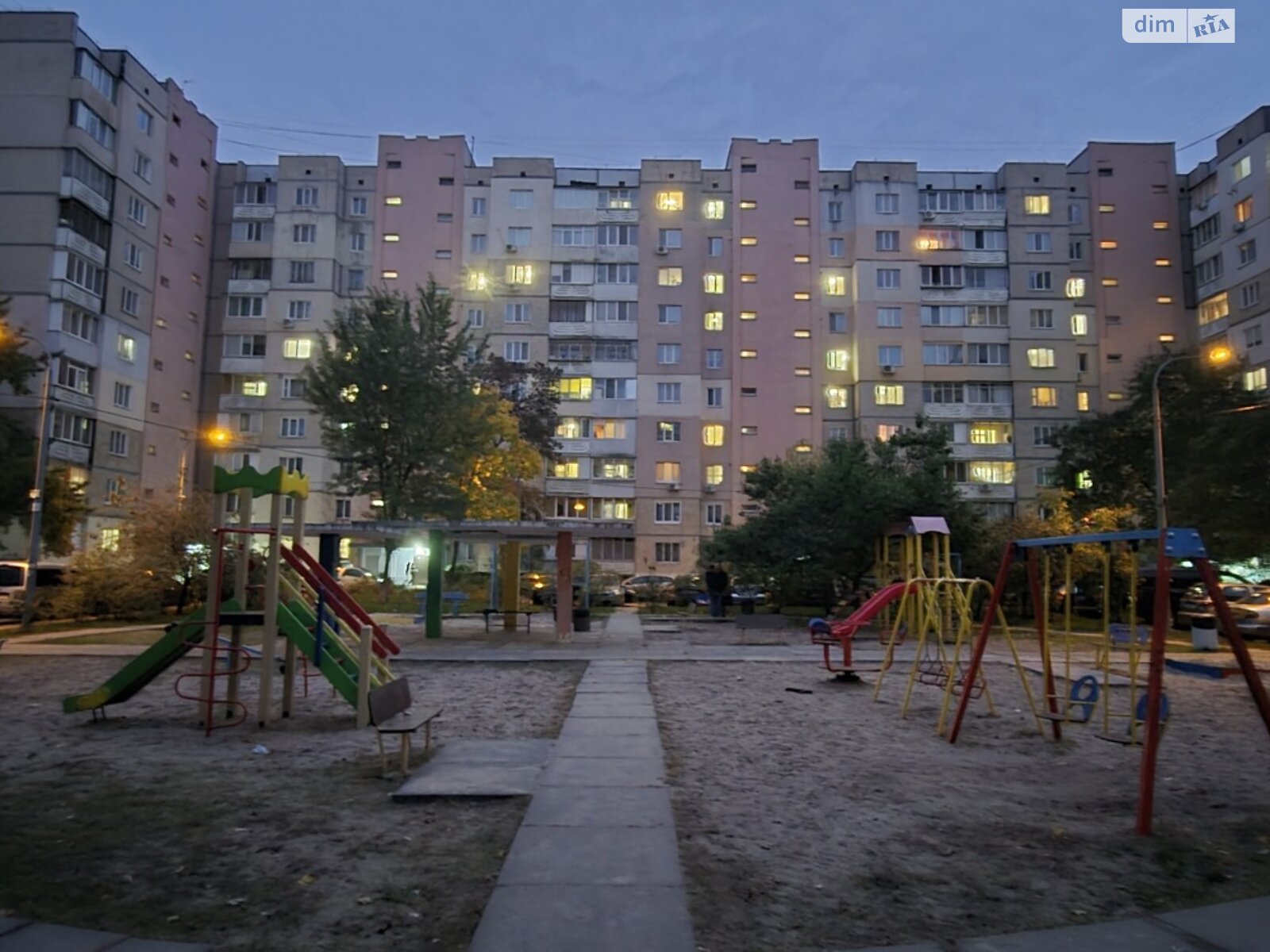 двухкомнатная квартира в Киеве, район Харьковский Массив, на ул. Архитектора Вербицкого 14Б в аренду на долгий срок помесячно фото 1 двухкомнатная квартира в Киеве, район Харьковский Массив, на ул. Архитектора Вербицкого 14Б в аренду на долгий срок помесячно фото 1