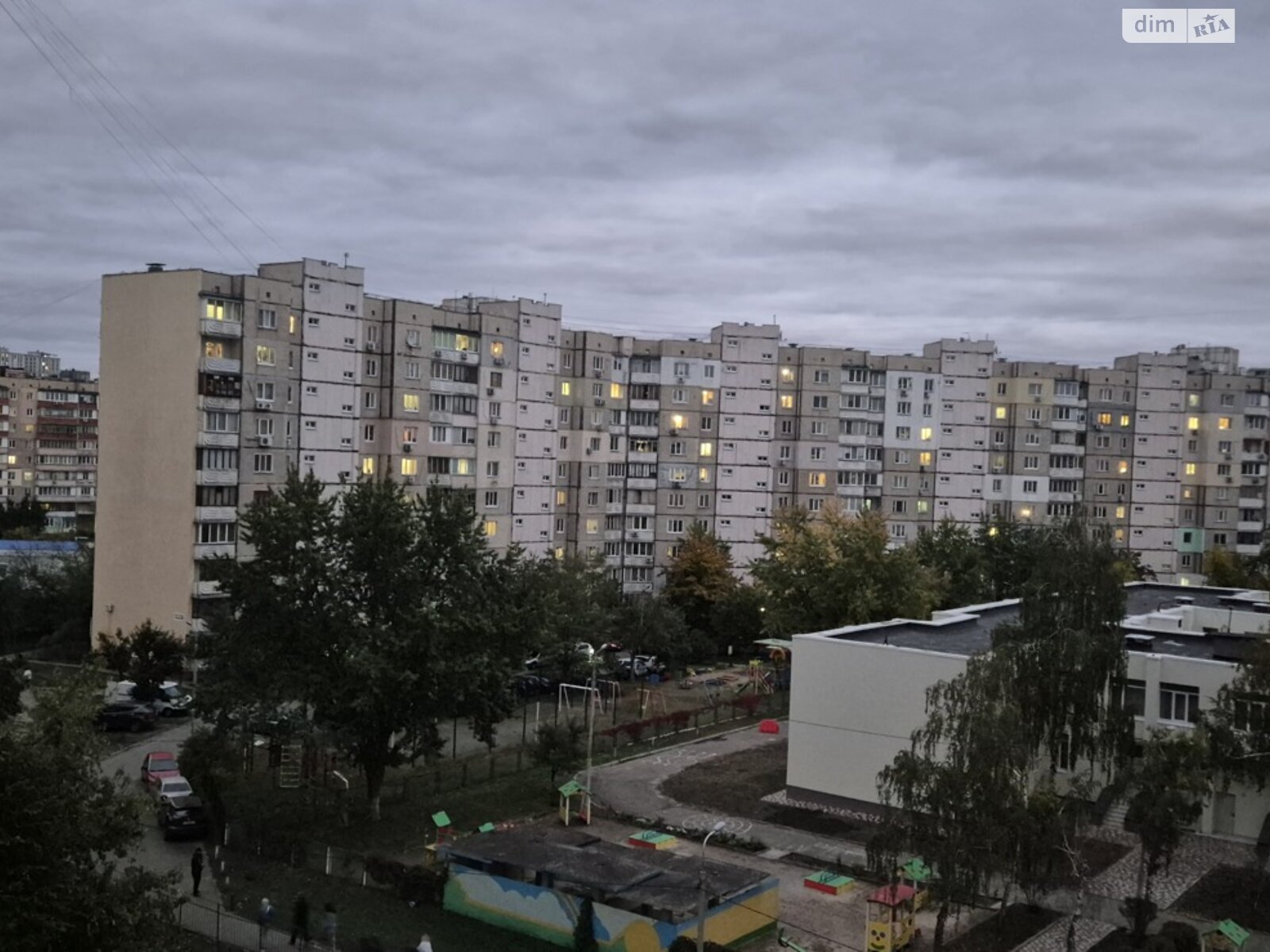 двухкомнатная квартира в Киеве, район Харьковский Массив, на ул. Архитектора Вербицкого 14Б в аренду на долгий срок помесячно фото 1 двухкомнатная квартира в Киеве, район Харьковский Массив, на ул. Архитектора Вербицкого 14Б в аренду на долгий срок помесячно фото 1