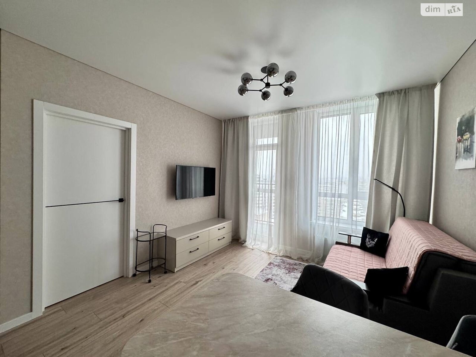 однокомнатная квартира в Киеве, район Харьковский Массив, на ул. Армянская 8 в аренду на долгий срок помесячно фото 1