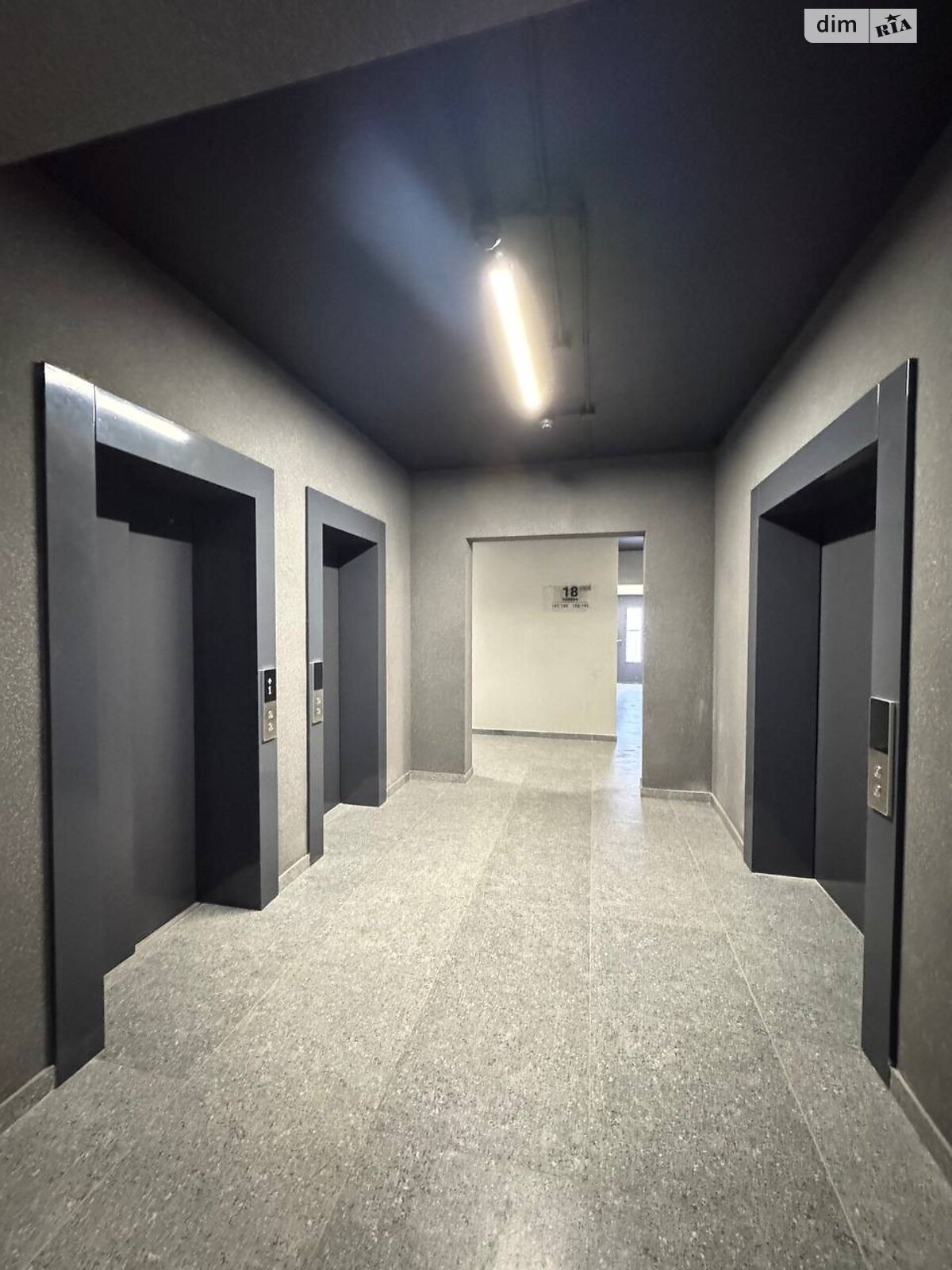 однокомнатная квартира в Киеве, район Харьковский Массив, на ул. Армянская 8 в аренду на долгий срок помесячно фото 1