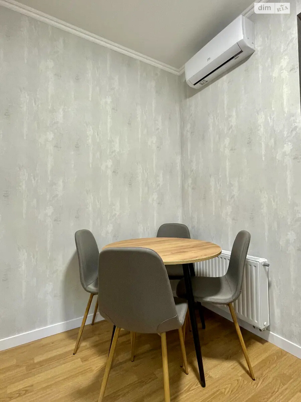 однокомнатная квартира в Киеве, район Харьковский Массив, на шоссе Харьковское 190 в аренду на долгий срок помесячно фото 1