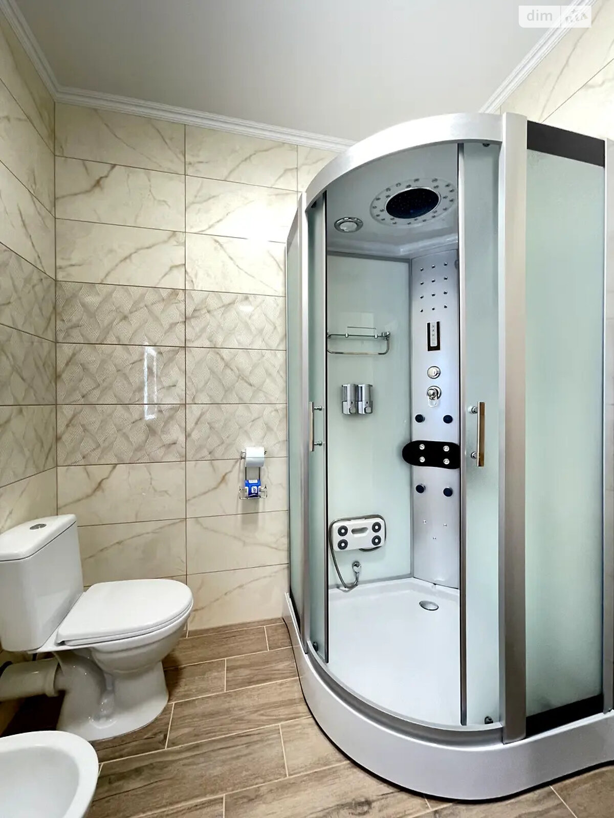 однокомнатная квартира в Киеве, район Харьковский Массив, на шоссе Харьковское 190 в аренду на долгий срок помесячно фото 1