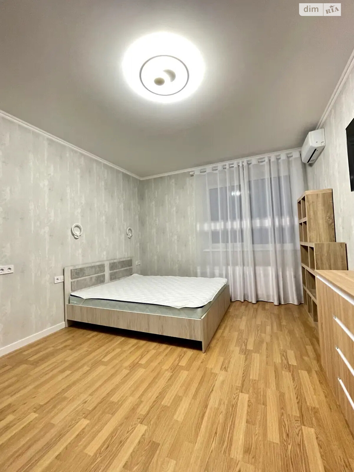 однокомнатная квартира в Киеве, район Харьковский Массив, на шоссе Харьковское 190 в аренду на долгий срок помесячно фото 1