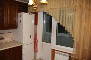 двокімнатна квартира в Києві, район Харківський Масив, на просп. Миколи Бажана 9 в довготривалу оренду помісячно фото 2