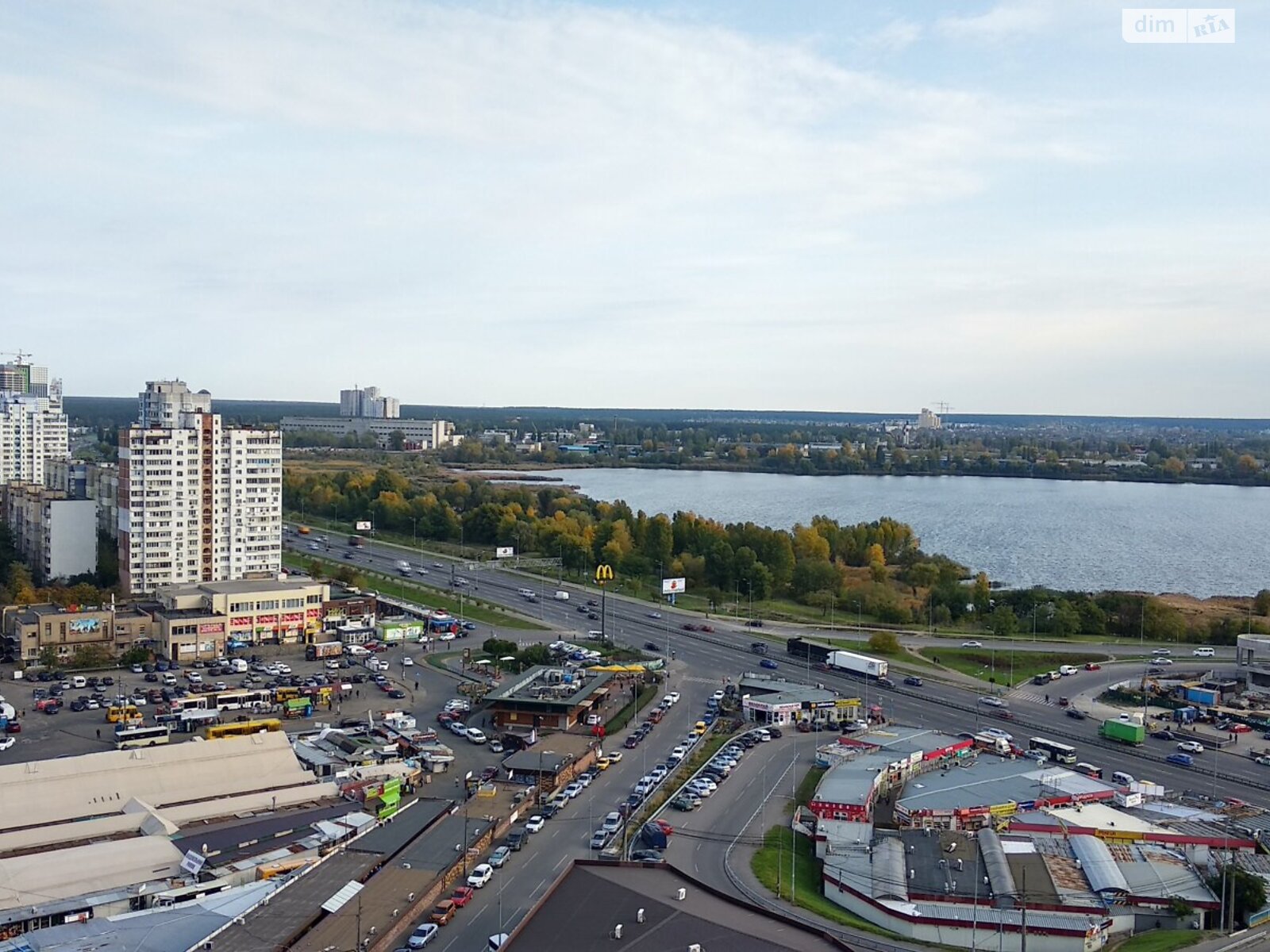 однокімнатна квартира в Києві, район Харківський Масив, на вул. Ревуцького 40В в довготривалу оренду помісячно фото 1