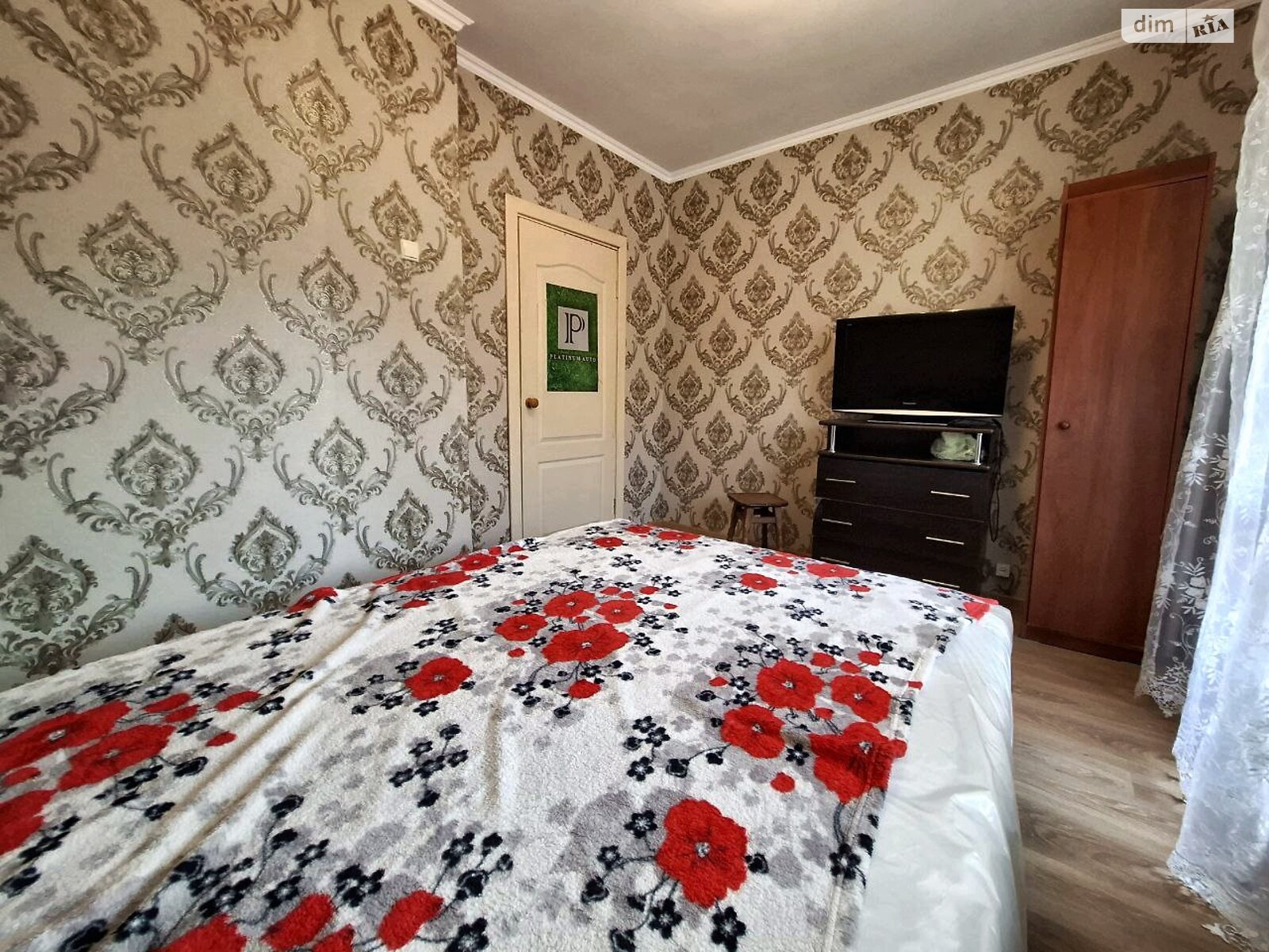 трикімнатна квартира в Києві, район Харківський Масив, на вул. Тростянецька 8В в довготривалу оренду помісячно фото 1 трикімнатна квартира в Києві, район Харківський Масив, на вул. Тростянецька 8В в довготривалу оренду помісячно фото 1