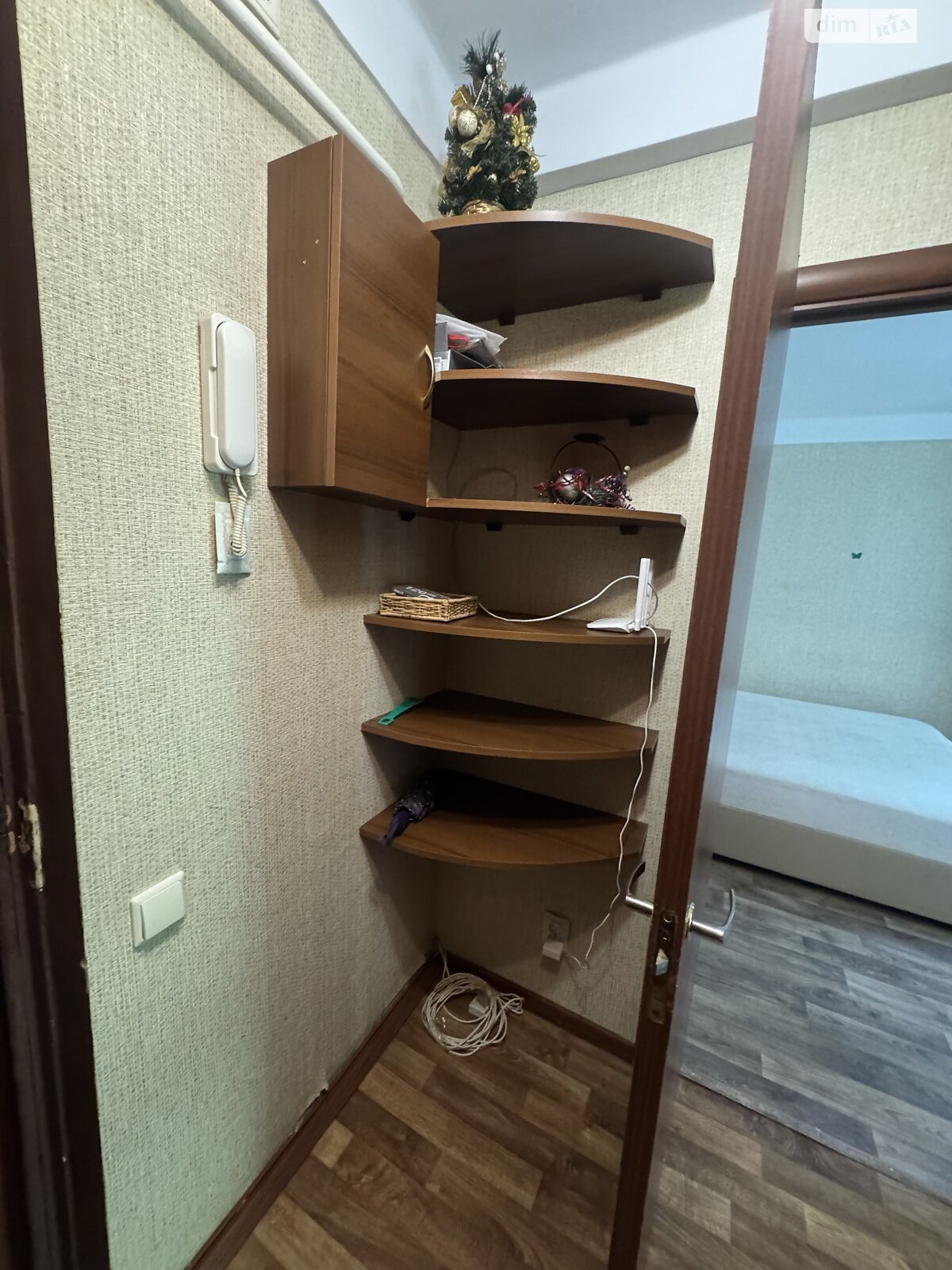 однокомнатная квартира в Киеве, район Железнодорожный Массив, на ул. Романа Ратушного 21 в аренду на долгий срок помесячно фото 1 однокомнатная квартира в Киеве, район Железнодорожный Массив, на ул. Романа Ратушного 21 в аренду на долгий срок помесячно фото 1
