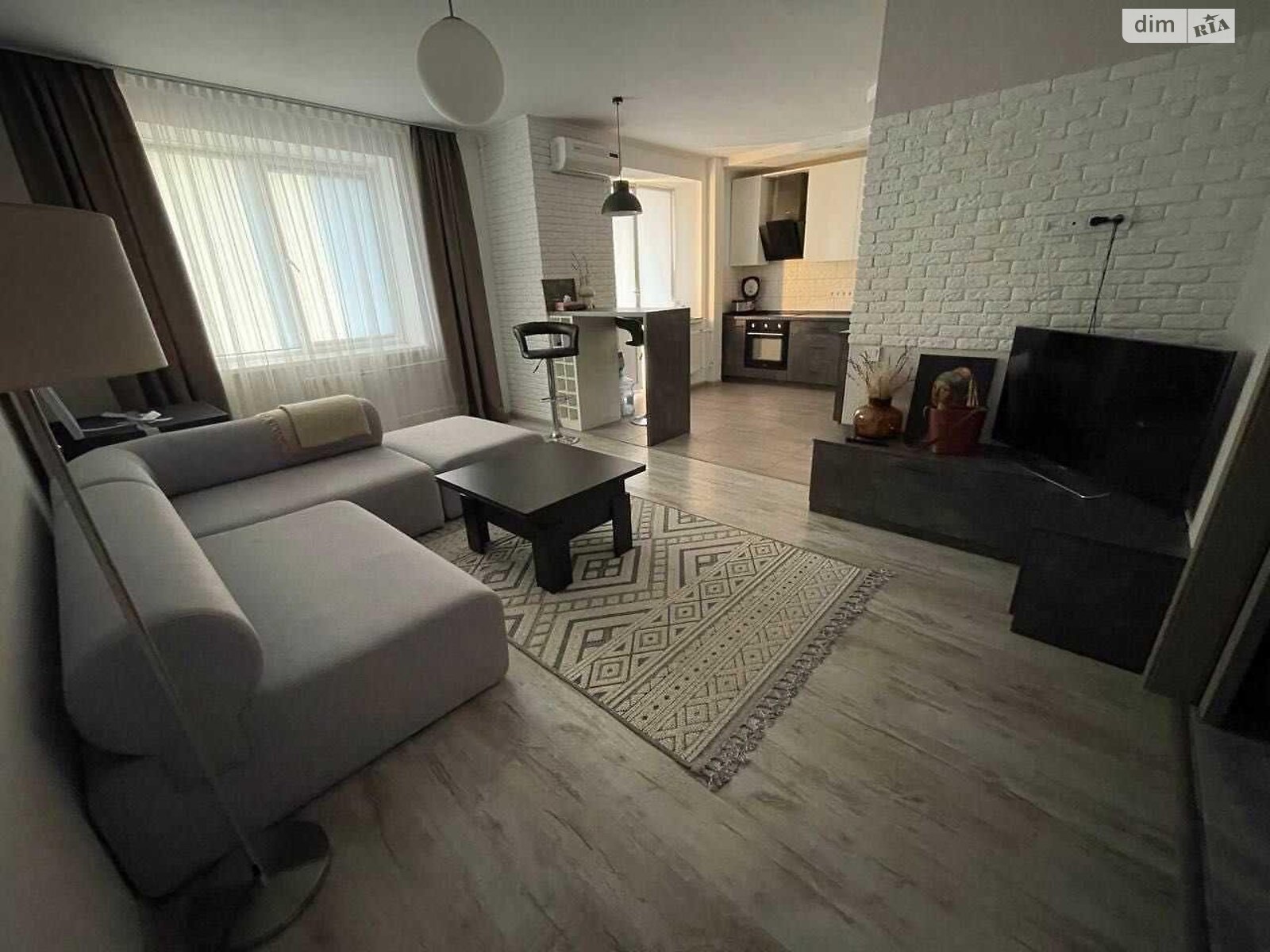 однокомнатная квартира в Киеве, район Жуляны, на просп. Валерия Лобановского 39А в аренду на долгий срок помесячно фото 1 однокомнатная квартира в Киеве, район Жуляны, на просп. Валерия Лобановского 39А в аренду на долгий срок помесячно фото 1