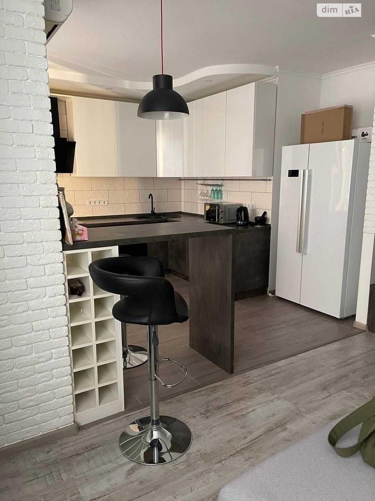 однокомнатная квартира в Киеве, район Жуляны, на просп. Валерия Лобановского 39А в аренду на долгий срок помесячно фото 1 однокомнатная квартира в Киеве, район Жуляны, на просп. Валерия Лобановского 39А в аренду на долгий срок помесячно фото 1