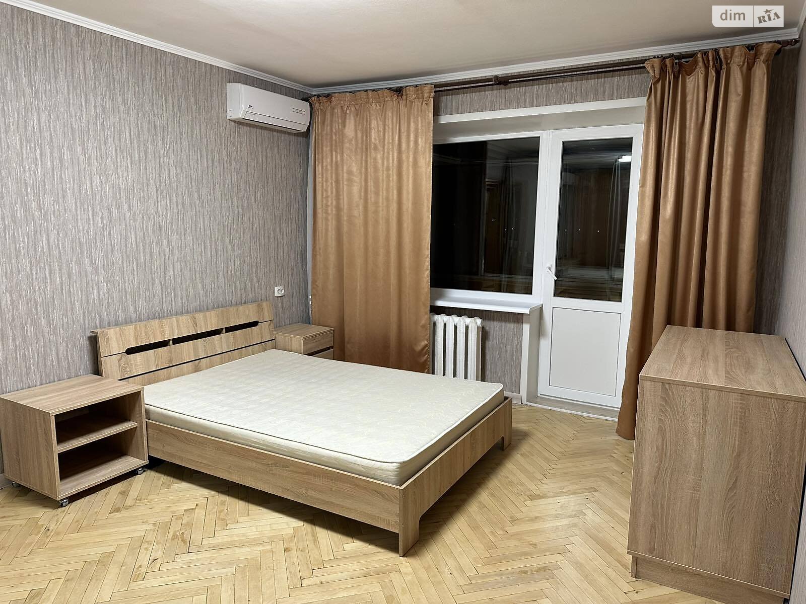 однокімнатна квартира в Києві, район Караваєві Дачі, на вул. Борщагівська 117/125 в довготривалу оренду помісячно фото 1 однокімнатна квартира в Києві, район Караваєві Дачі, на вул. Борщагівська 117/125 в довготривалу оренду помісячно фото 1