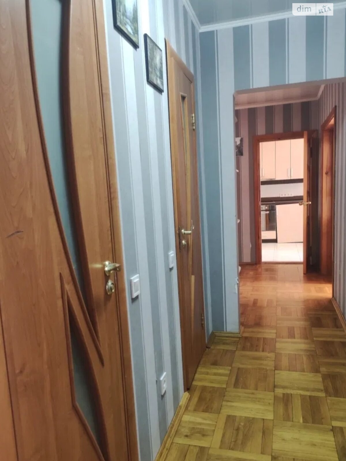 двухкомнатная квартира в Киеве, район Караваевы Дачи, на ул. Татьянинская 3 в аренду на долгий срок помесячно фото 1 двухкомнатная квартира в Киеве, район Караваевы Дачи, на ул. Татьянинская 3 в аренду на долгий срок помесячно фото 1