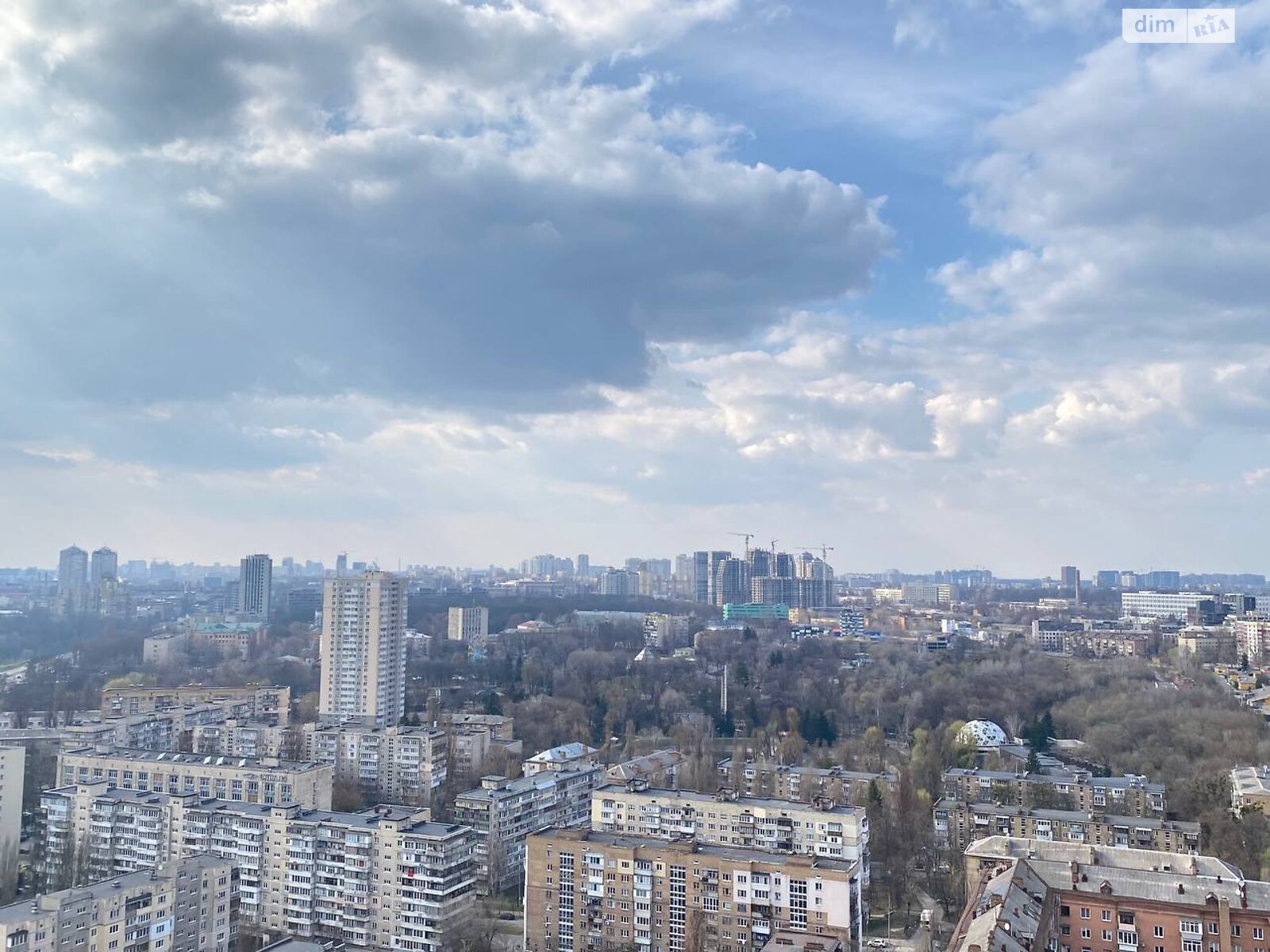 четырехкомнатная квартира в Киеве, на ул. Кирилло-Мефодиевская 2 в аренду на долгий срок помесячно фото 1 четырехкомнатная квартира в Киеве, на ул. Кирилло-Мефодиевская 2 в аренду на долгий срок помесячно фото 1