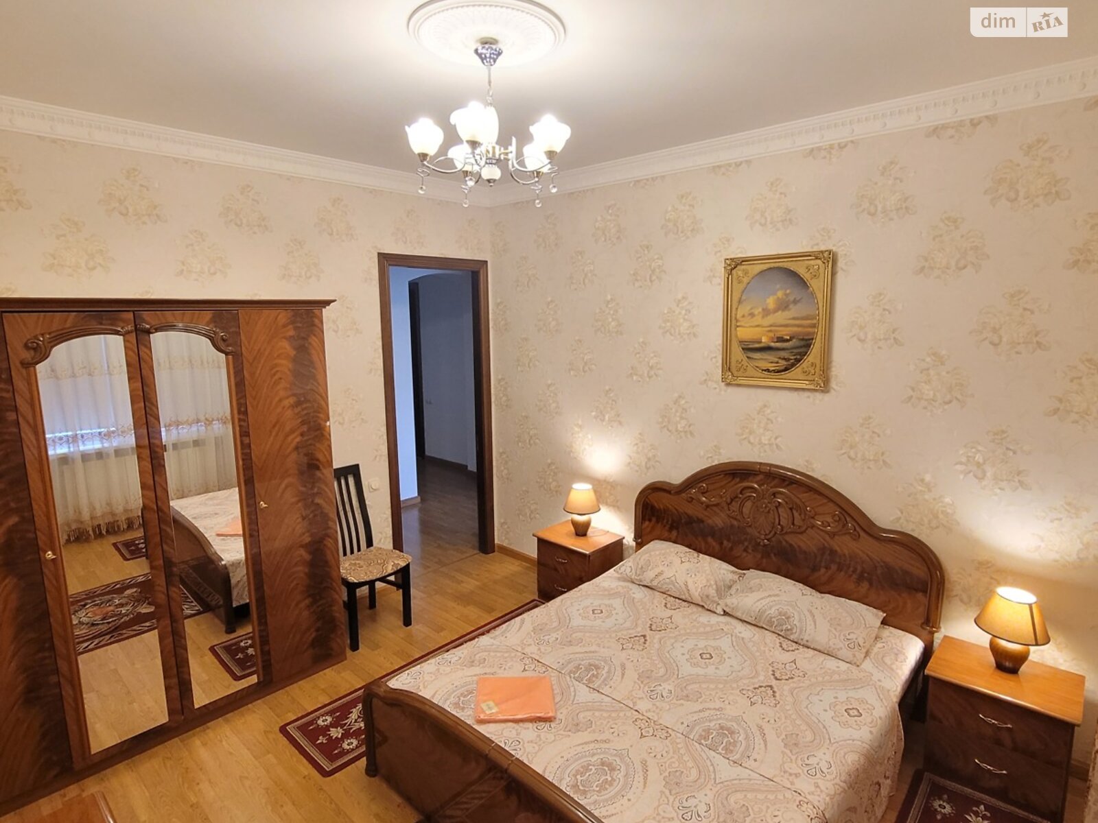 трехкомнатная квартира в Киеве, район Кудрявец, на ул. Николая Пимоненко 4 в аренду на долгий срок помесячно фото 1 трехкомнатная квартира в Киеве, район Кудрявец, на ул. Николая Пимоненко 4 в аренду на долгий срок помесячно фото 1