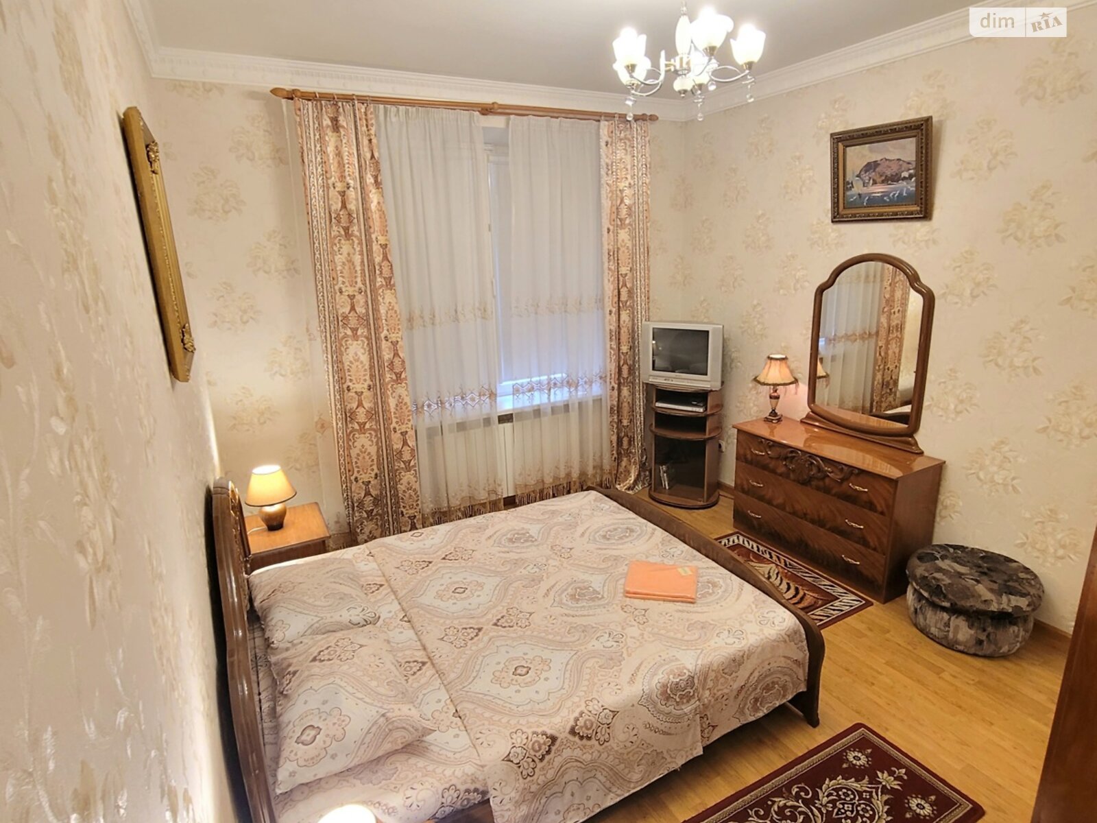 трехкомнатная квартира в Киеве, район Кудрявец, на ул. Николая Пимоненко 4 в аренду на долгий срок помесячно фото 1 трехкомнатная квартира в Киеве, район Кудрявец, на ул. Николая Пимоненко 4 в аренду на долгий срок помесячно фото 1