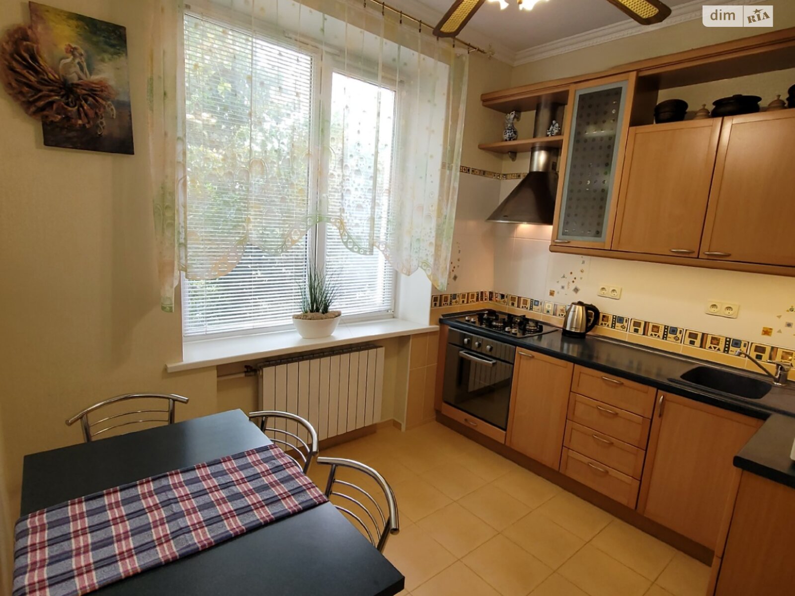 трехкомнатная квартира в Киеве, район Кудрявец, на ул. Николая Пимоненко 4 в аренду на долгий срок помесячно фото 1 трехкомнатная квартира в Киеве, район Кудрявец, на ул. Николая Пимоненко 4 в аренду на долгий срок помесячно фото 1