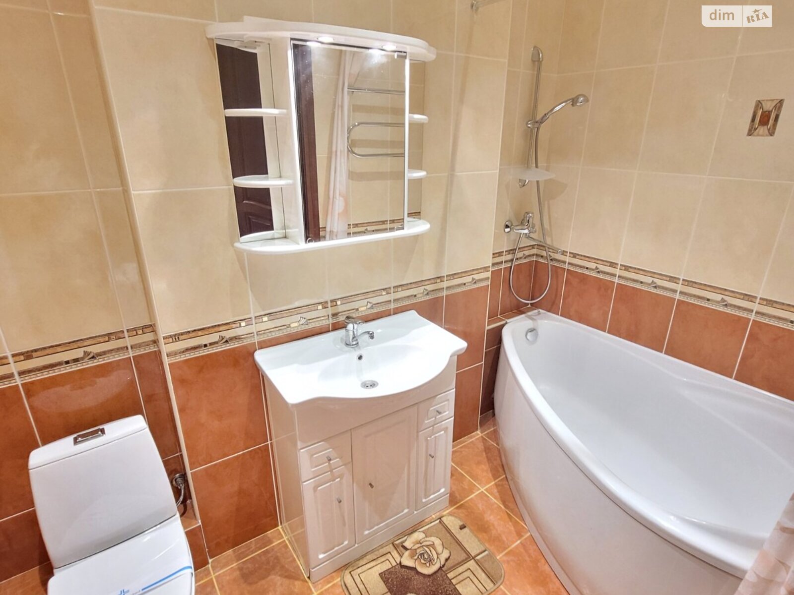 трехкомнатная квартира в Киеве, район Кудрявец, на ул. Николая Пимоненко 4 в аренду на долгий срок помесячно фото 1 трехкомнатная квартира в Киеве, район Кудрявец, на ул. Николая Пимоненко 4 в аренду на долгий срок помесячно фото 1