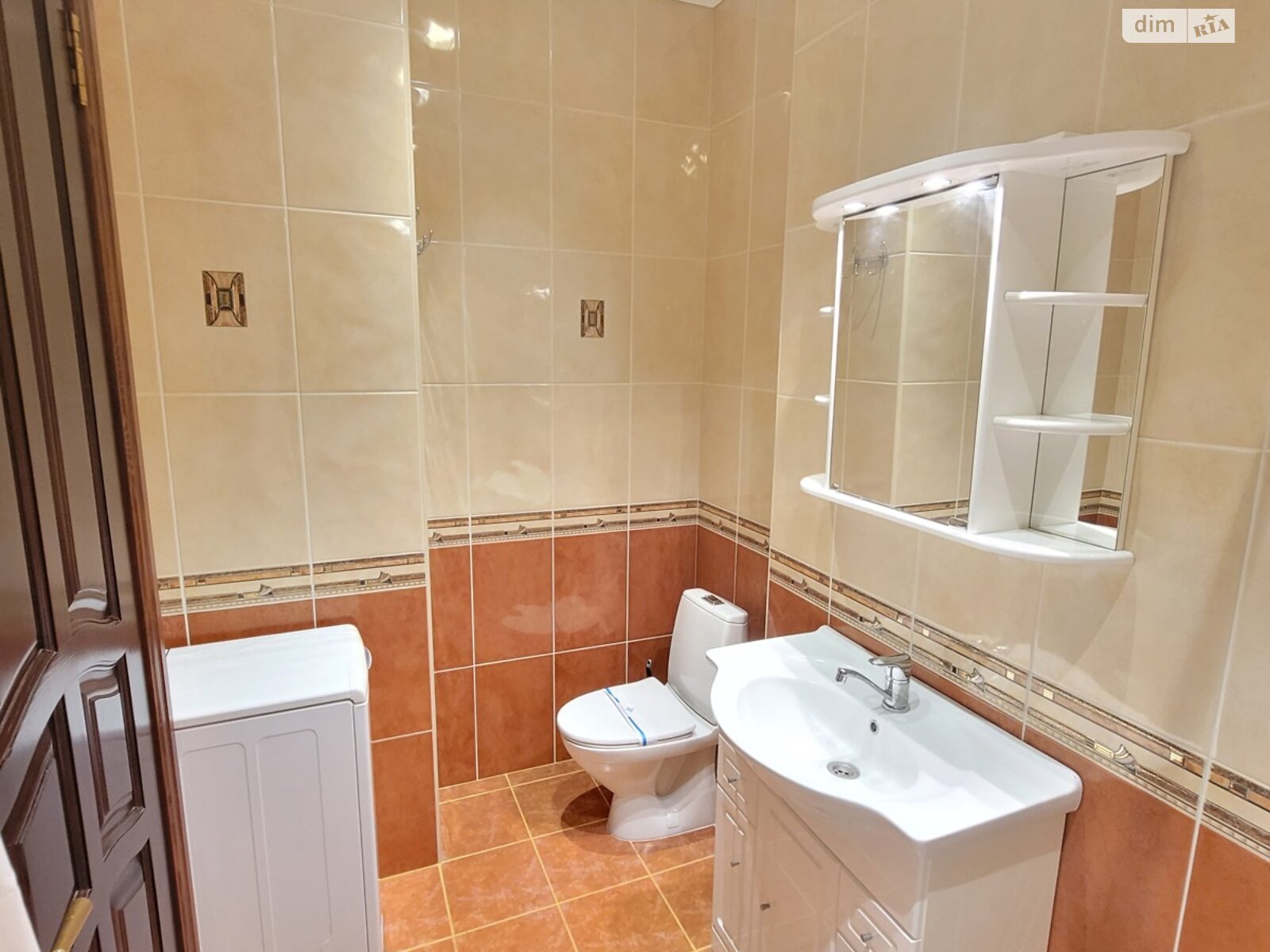 трехкомнатная квартира в Киеве, район Кудрявец, на ул. Николая Пимоненко 4 в аренду на долгий срок помесячно фото 1 трехкомнатная квартира в Киеве, район Кудрявец, на ул. Николая Пимоненко 4 в аренду на долгий срок помесячно фото 1