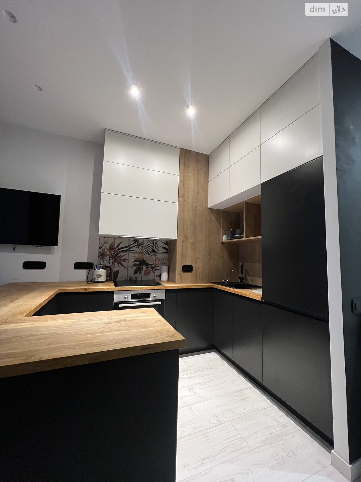 однокомнатная квартира в Киеве, район Кудрявец, на ул. Сечевых Стрельцов 44А в аренду на долгий срок помесячно фото 1 однокомнатная квартира в Киеве, район Кудрявец, на ул. Сечевых Стрельцов 44А в аренду на долгий срок помесячно фото 1