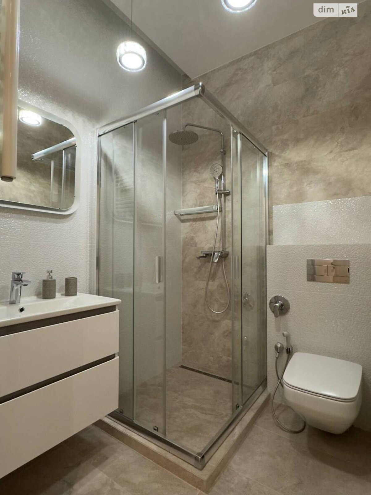 однокомнатная квартира в Киеве, район Кудрявец, на ул. Сечевых Стрельцов 44А в аренду на долгий срок помесячно фото 1 однокомнатная квартира в Киеве, район Кудрявец, на ул. Сечевых Стрельцов 44А в аренду на долгий срок помесячно фото 1