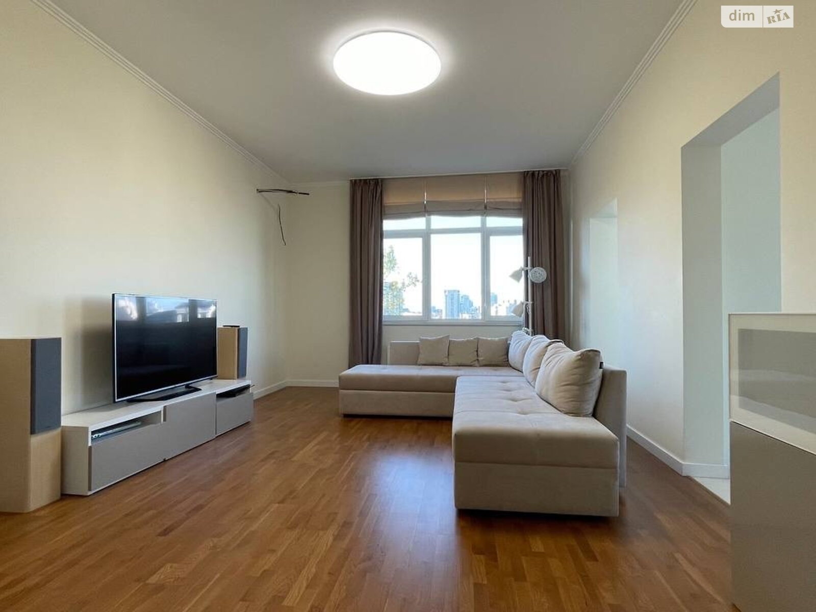 трехкомнатная квартира в Киеве, район Кудрявец, на ул. Сечевых Стрельцов 70А в аренду на долгий срок помесячно фото 1 трехкомнатная квартира в Киеве, район Кудрявец, на ул. Сечевых Стрельцов 70А в аренду на долгий срок помесячно фото 1