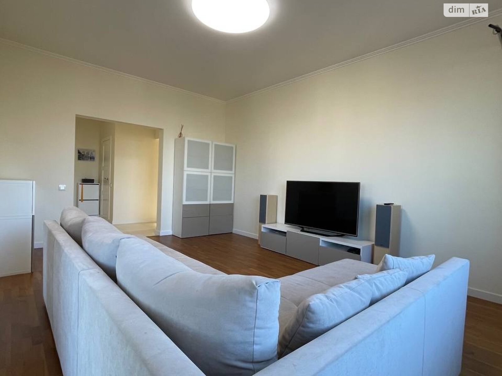 трехкомнатная квартира в Киеве, район Кудрявец, на ул. Сечевых Стрельцов 70А в аренду на долгий срок помесячно фото 1 трехкомнатная квартира в Киеве, район Кудрявец, на ул. Сечевых Стрельцов 70А в аренду на долгий срок помесячно фото 1