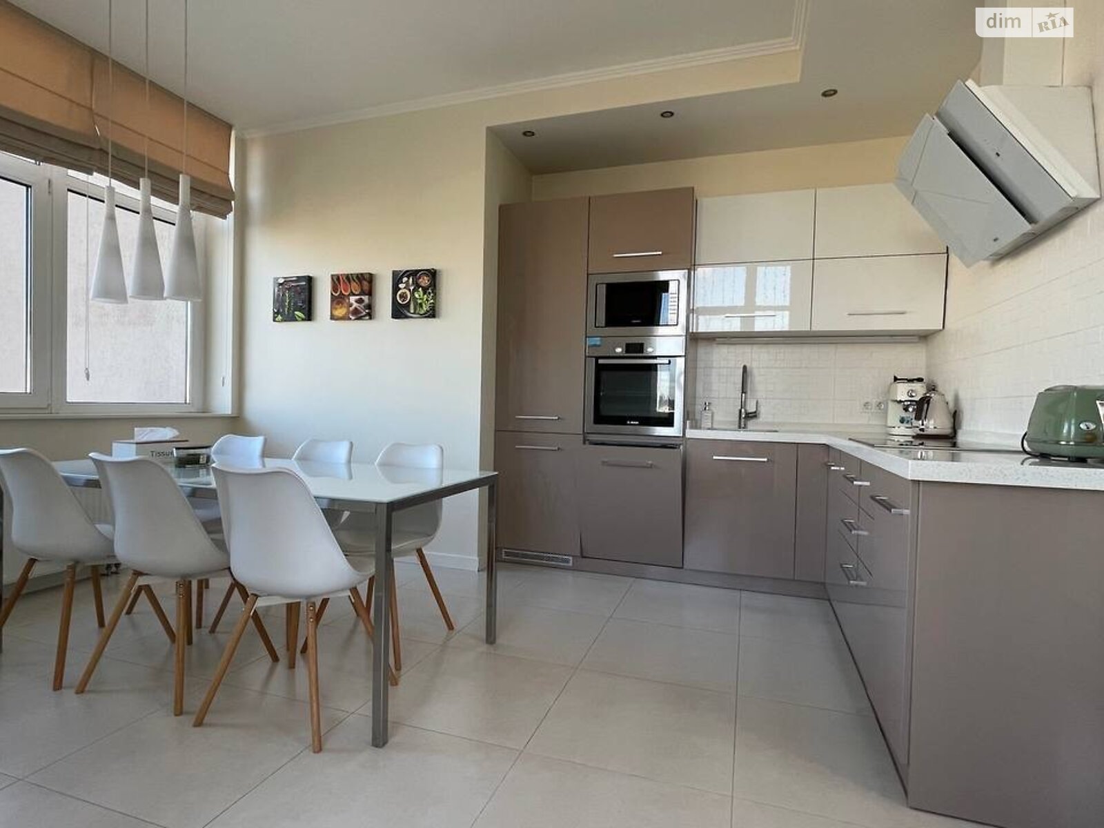 трехкомнатная квартира в Киеве, район Кудрявец, на ул. Сечевых Стрельцов 70А в аренду на долгий срок помесячно фото 1 трехкомнатная квартира в Киеве, район Кудрявец, на ул. Сечевых Стрельцов 70А в аренду на долгий срок помесячно фото 1