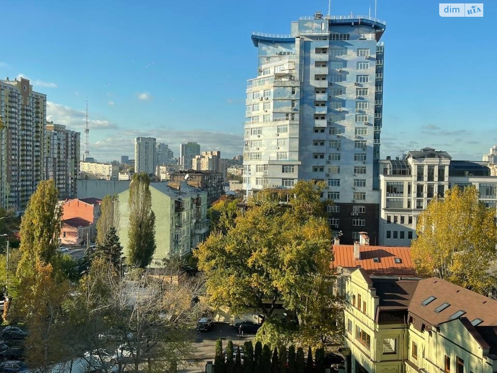 трехкомнатная квартира в Киеве, район Кудрявец, на ул. Сечевых Стрельцов 70А в аренду на долгий срок помесячно фото 1 трехкомнатная квартира в Киеве, район Кудрявец, на ул. Сечевых Стрельцов 70А в аренду на долгий срок помесячно фото 1