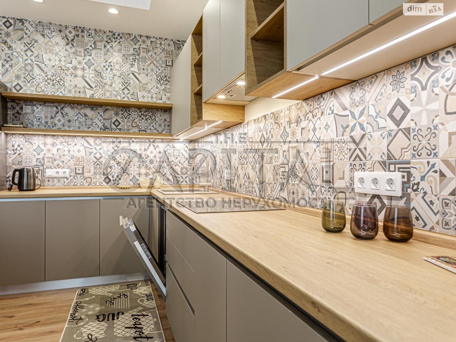 трехкомнатная квартира в Киеве, район Кудрявец, на ул. Сечевых Стрельцов 44А в аренду на долгий срок помесячно фото 1 трехкомнатная квартира в Киеве, район Кудрявец, на ул. Сечевых Стрельцов 44А в аренду на долгий срок помесячно фото 1