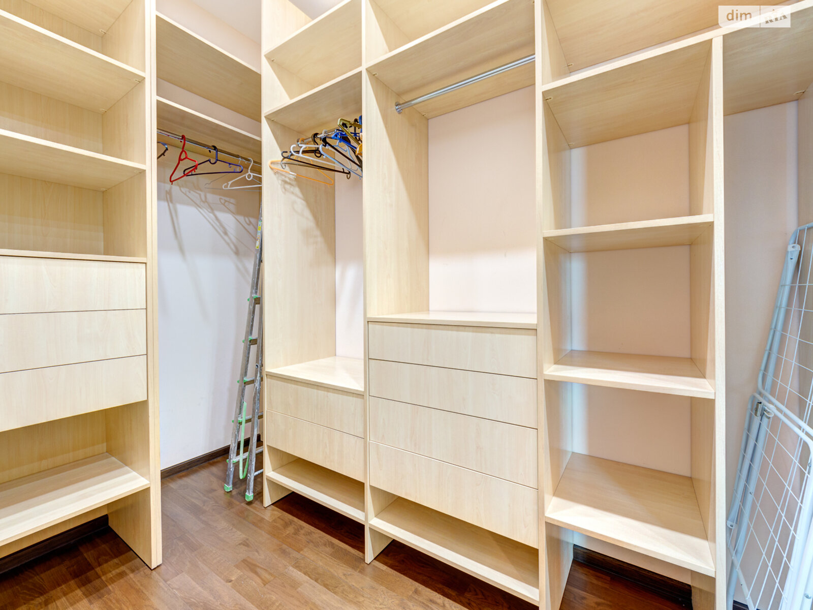 трехкомнатная квартира в Киеве, район Кудрявец, на ул. Сечевых Стрельцов 70А в аренду на долгий срок помесячно фото 1 трехкомнатная квартира в Киеве, район Кудрявец, на ул. Сечевых Стрельцов 70А в аренду на долгий срок помесячно фото 1