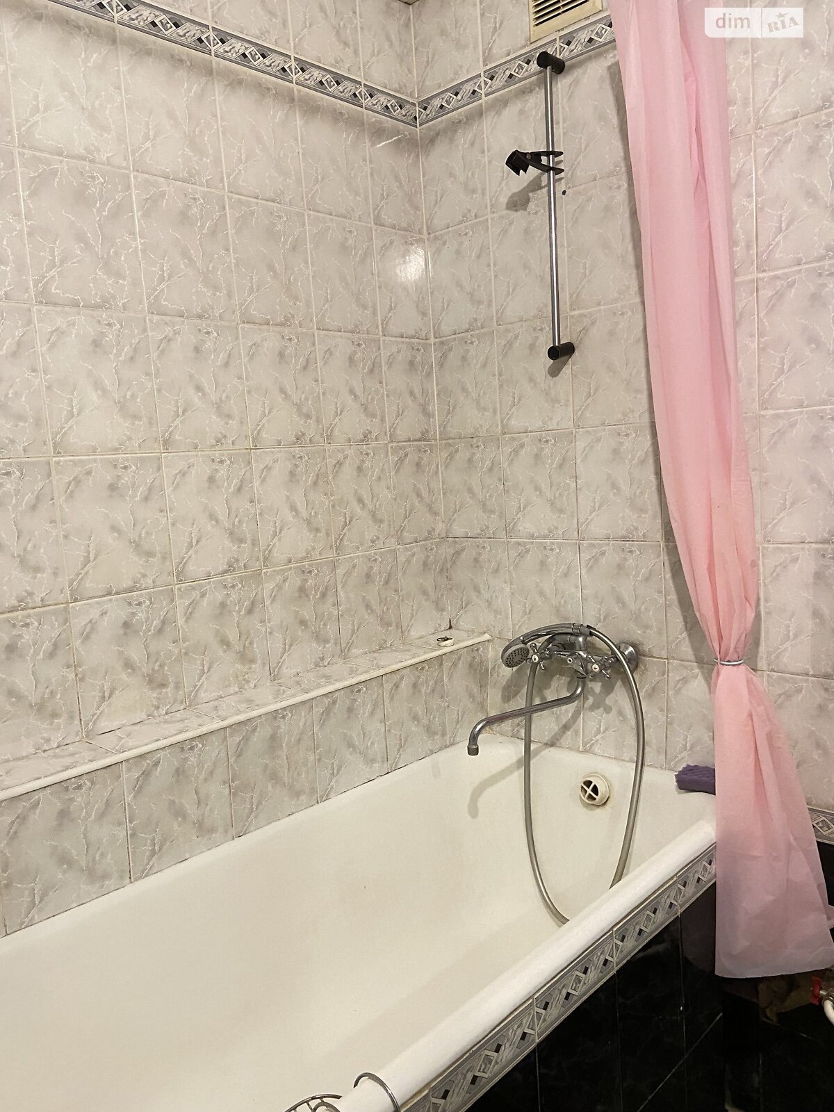 двухкомнатная квартира в Киеве, район Шевченковский, на пер. Варязкий 10 в аренду на долгий срок помесячно фото 1 двухкомнатная квартира в Киеве, район Шевченковский, на пер. Варязкий 10 в аренду на долгий срок помесячно фото 1