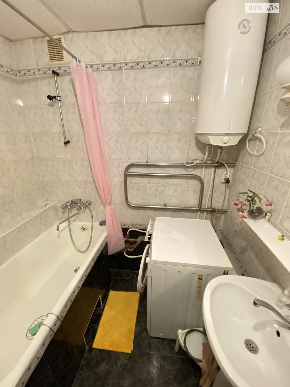 двухкомнатная квартира в Киеве, район Шевченковский, на пер. Варязкий 10 в аренду на долгий срок помесячно фото 1 двухкомнатная квартира в Киеве, район Шевченковский, на пер. Варязкий 10 в аренду на долгий срок помесячно фото 1