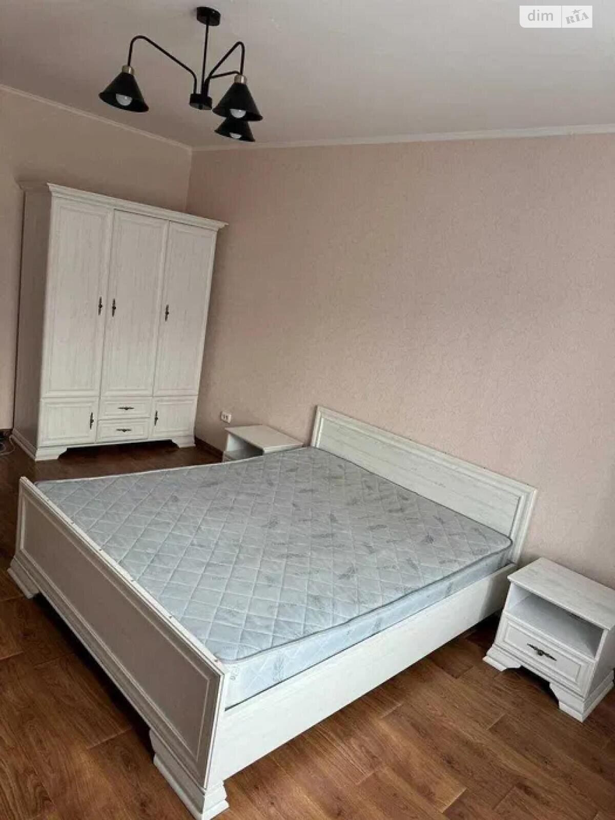 однокомнатная квартира в Киеве, район Куреневка, на пер. Балтийский 1 в аренду на долгий срок помесячно фото 1 однокомнатная квартира в Киеве, район Куреневка, на пер. Балтийский 1 в аренду на долгий срок помесячно фото 1
