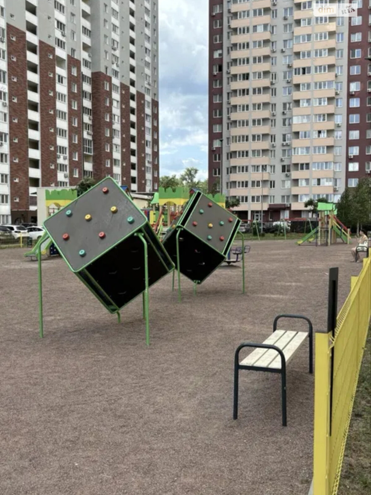 двухкомнатная квартира в Киеве, район Куреневка, на пер. Балтийский 3 в аренду на долгий срок помесячно фото 1 двухкомнатная квартира в Киеве, район Куреневка, на пер. Балтийский 3 в аренду на долгий срок помесячно фото 1