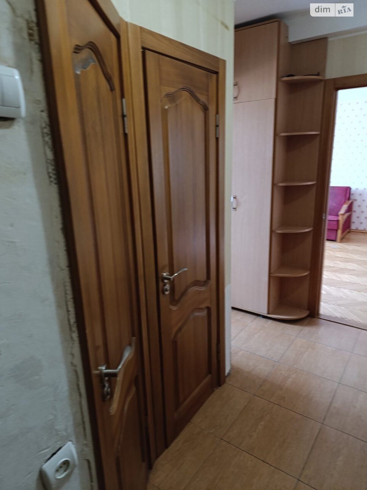 трехкомнатная квартира в Киеве, район Куреневка, на ул. Кириловская 117 в аренду на долгий срок помесячно фото 1 трехкомнатная квартира в Киеве, район Куреневка, на ул. Кириловская 117 в аренду на долгий срок помесячно фото 1